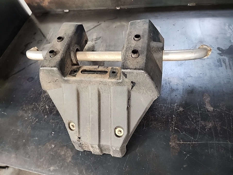 2006-12 Can-am Outlander 400/500/650/800 4x4 Xt Front Bumper - Image 3 of 4