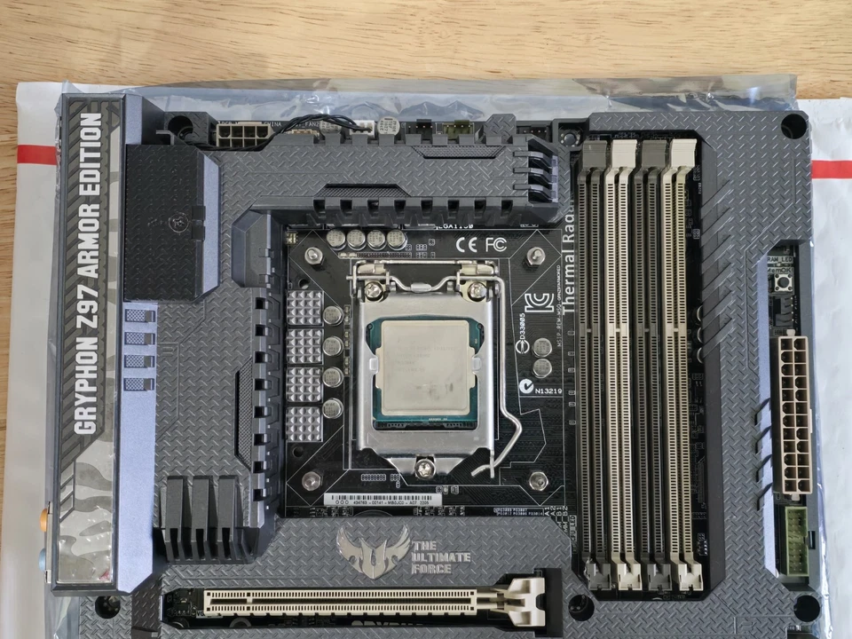 COMBO Z97 MOTHERBOAR XEON CPU 32 GB MEM 3x500 GB HD 10 GB SFP+ Foto 4 de 4