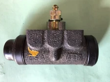 NOS 3/4 Inch Brake Wheel Cylinder Assembly for M151 Mutt Jeep C-20424-A