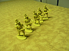 5 British 1/32nd unpainted advancing at Waterloo Mar.Listing 
