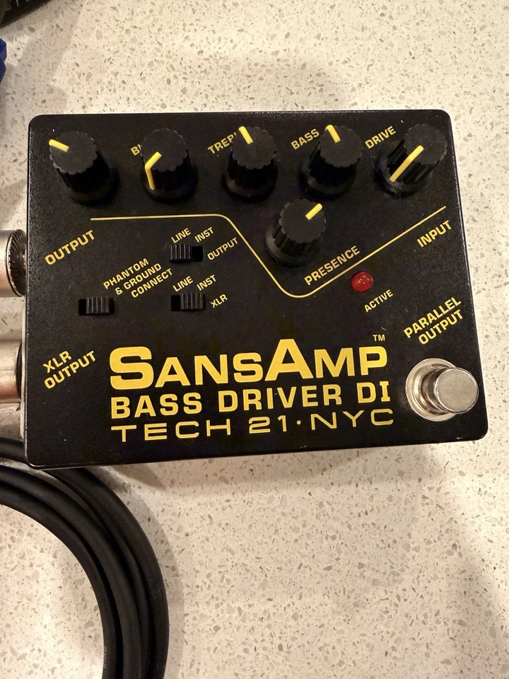 Tech 21 SansAmp Bass Driver DI Pedal + XLR y cables Speakon - Funciona muy bien Foto 2 de 4