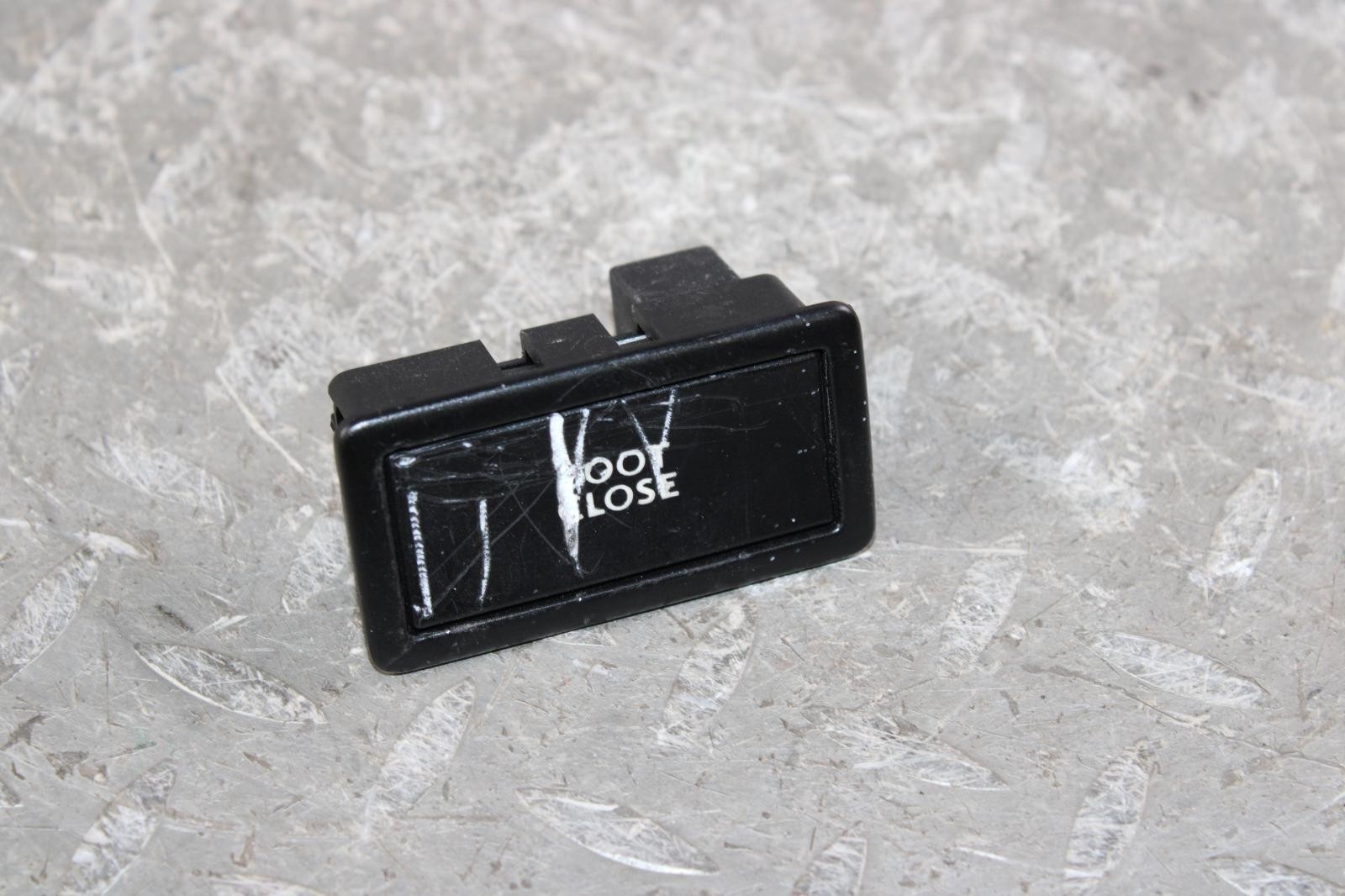 Bentley Flying Spur 2013-2018 Rear Button Black