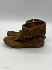Minnetonka Fringe Moccasin Women s Size 8 Brown Suede Tan Stud Zip Boots.