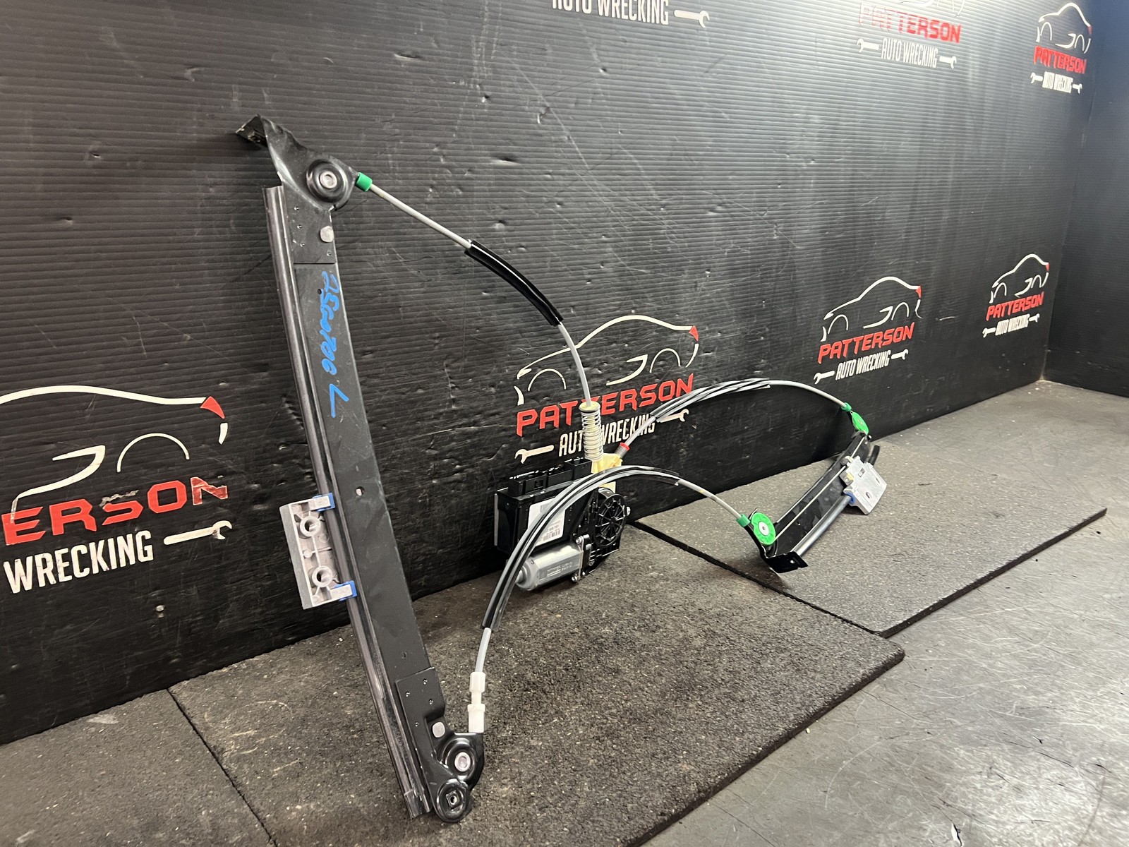 07-11 BENTLEY CONTINENTAL GTC FRONT DRIVER LEFT DOOR WINDOW REGULATOR 3W7959701