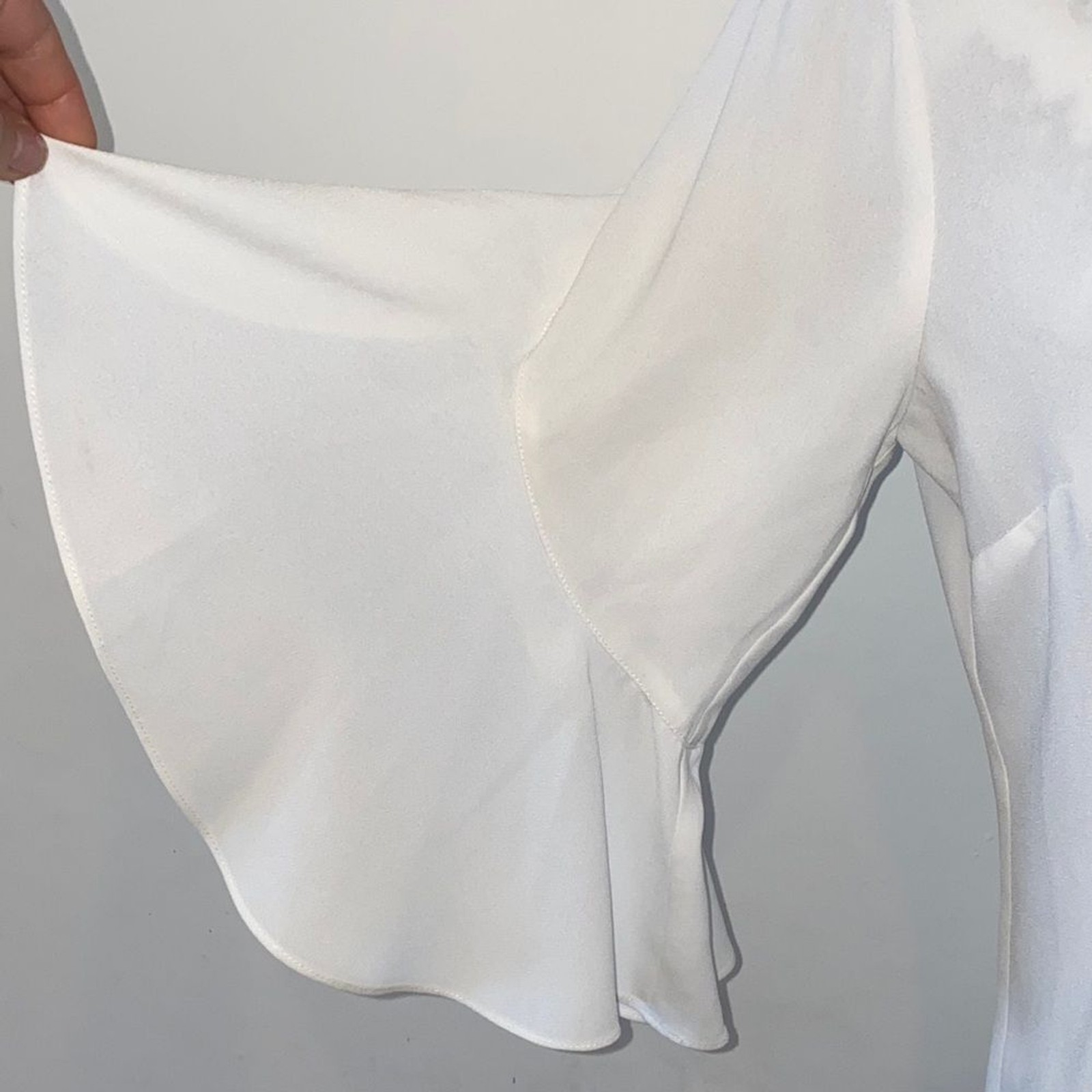 CAbi White Button-Down Float Blouse Size Small Ov… - image 4