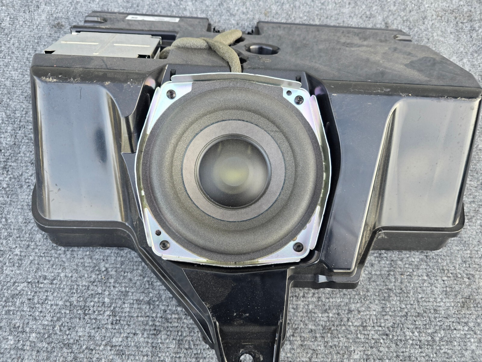 FRONT BOSE SUBWOOFER SOUND SPEAKER 119K 08-19 MASERATI GRANTURISMO QUATTROPORTE