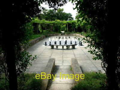 Foto 6x4 Burton Agnes Hall riesiges Schachspiel innerhalb der Mauer c2008