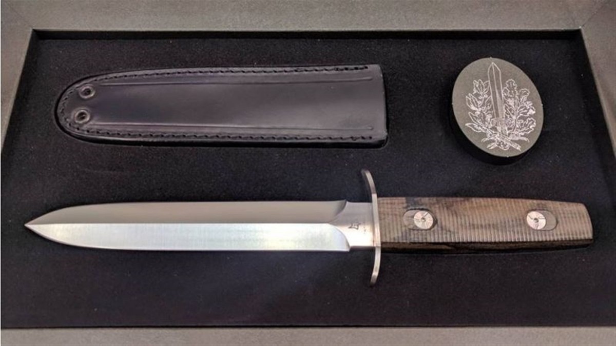 Fox: Commemorative Knife Arditi With Box Display (Made In Italy