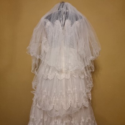 Brandneu mit Etikett Vintage Karussell Elfenbein Spitze Hochzeitsschleier 