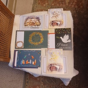 25  Xmas Cards w/ Envelopes.Each card has a biblical scripture.Calender & planer