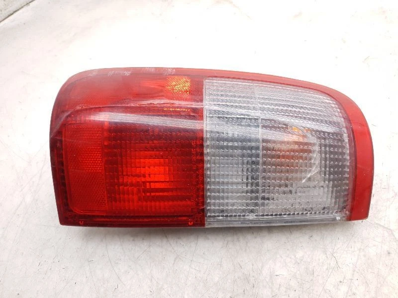 93-98 TOYOTA T100 СО СТОРОНЫ ВОДИТЕЛЯ ЗАДНИЙ ЛЕВЫЙ ЗАДНИЙ ФОНАРЬ В СБОРЕ  - Изображение 2 из 4