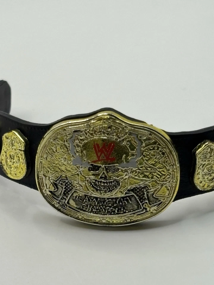 WWE Elite Series - Stone Cold Smoking Skull Título Cinturón Forraje Escala 1/12 Foto 2 de 4