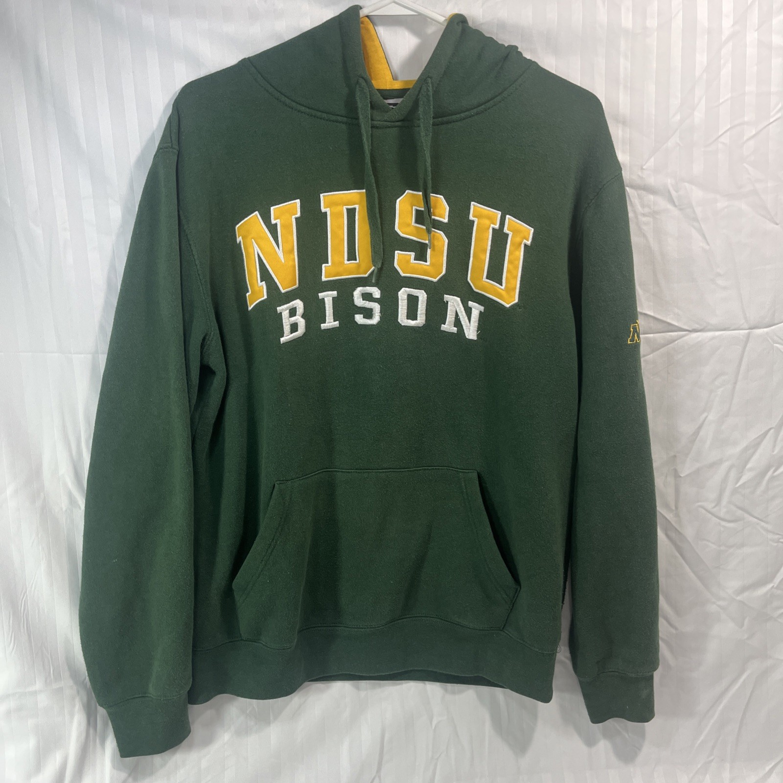NDSU Bison Hoodie Medium Green Stadium Athletics North Dakota State University