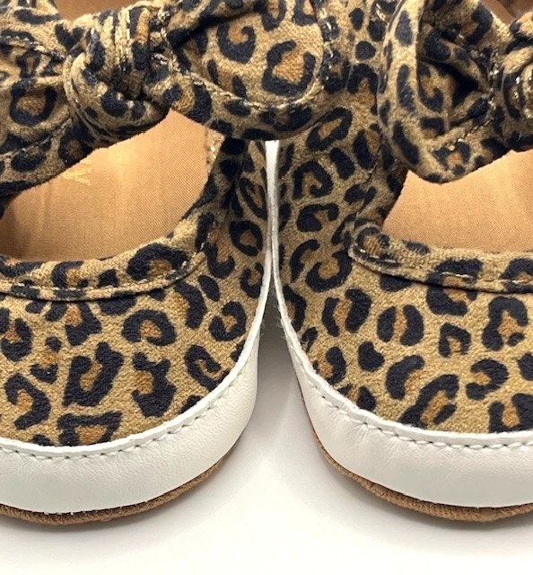 Zapatos de bebé Mary Jane antiguos azul marino con estampado de leopardo con detalles de moño talla 0-3 meses Foto 2 de 4