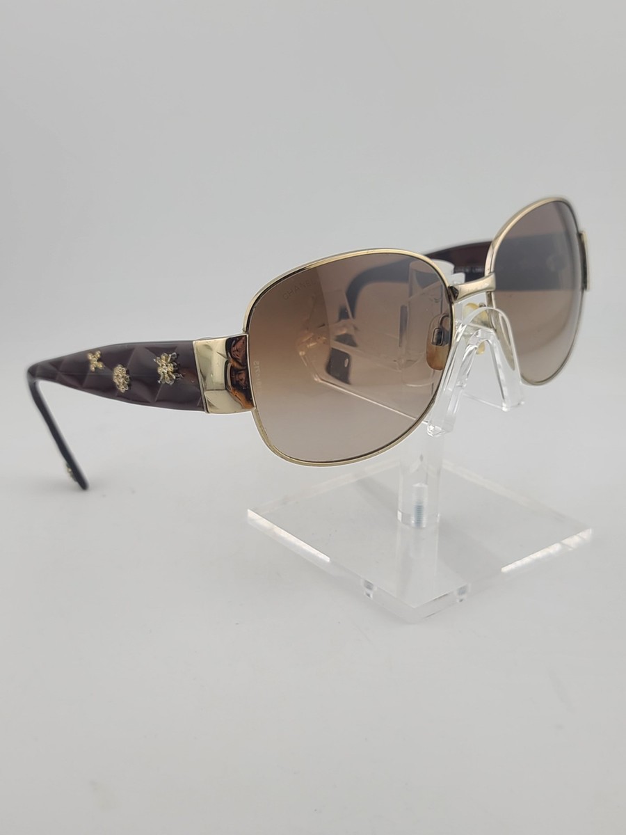 Vintage CHANEL 4174B Lady's Sunglasses in color 3963L. 59□15 130
