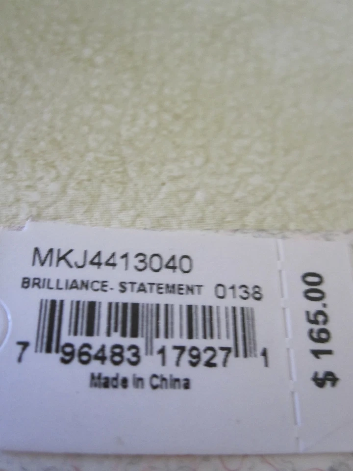 Nuevo con etiquetas Collar Michael Kors Pavé Imitación Turquesa Brillo - $165 Foto 4 de 4