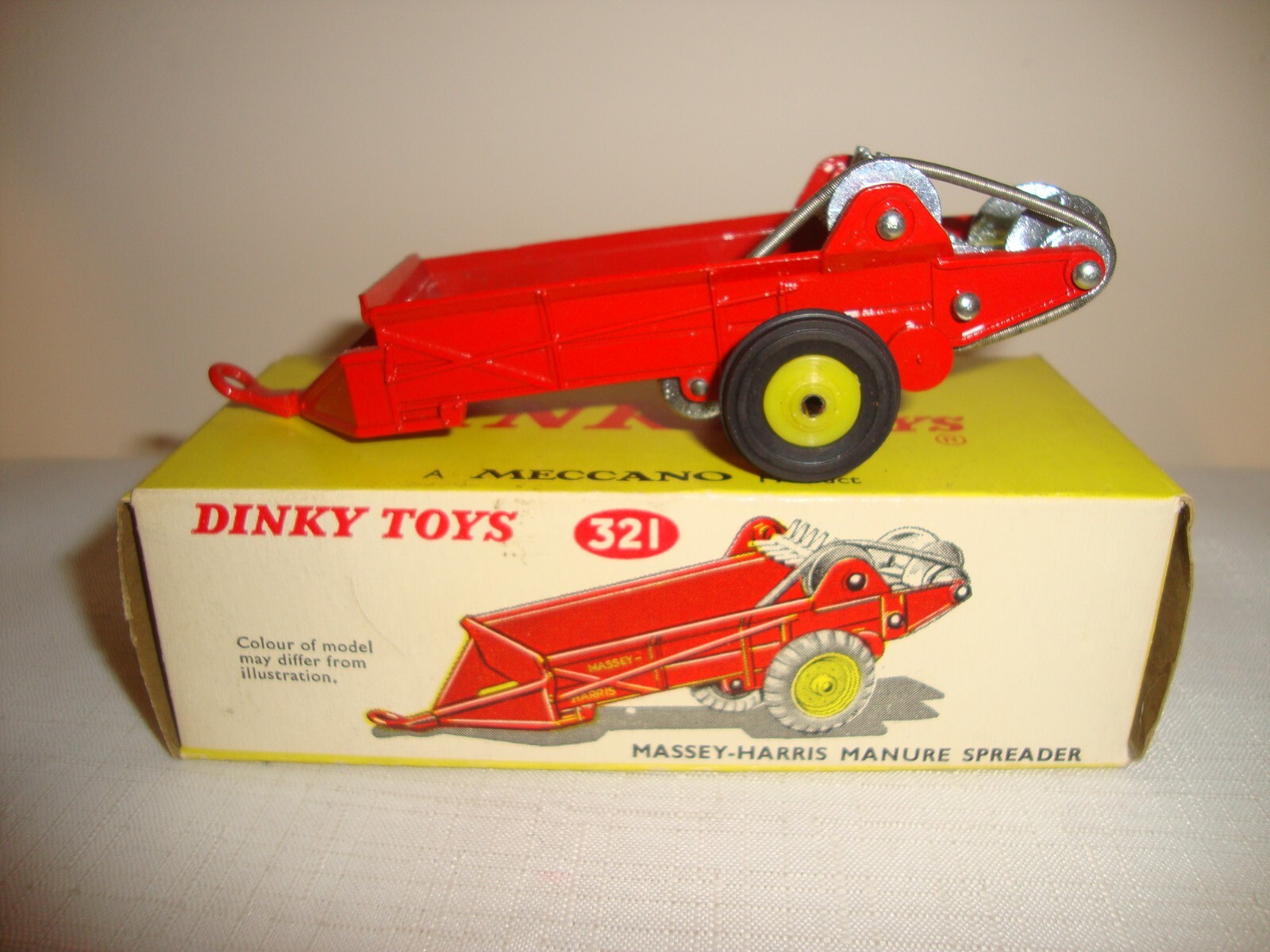 Dinky 321, Massey Harris Manure Spreader - Free Price Guide & Review