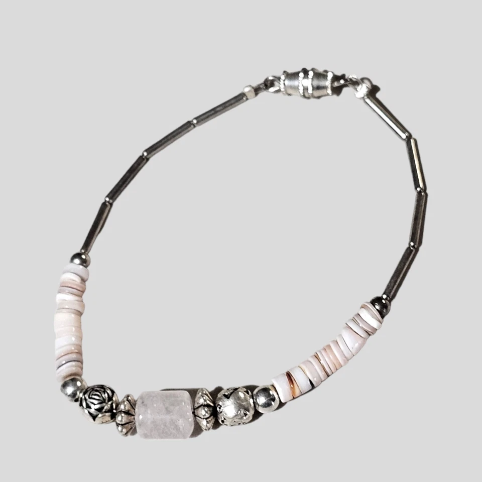 Quartz Shell Bead Bracelet Silver Tone Barrel Screw Clasp 7 Inches - Image 2 of 4