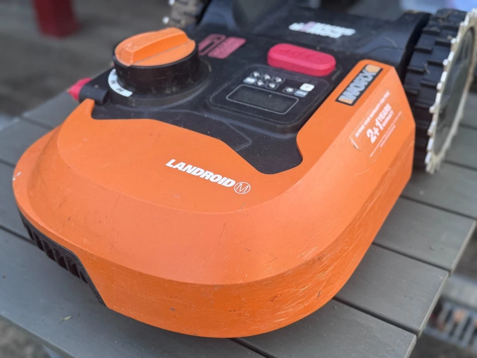 Worx Landroid M700 Mähroboter mit Wlan Steuerbar über App - Orange (WR167E)