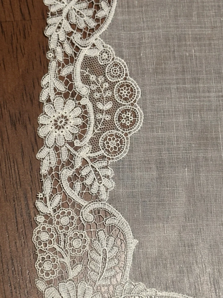 "Pañuelo de encaje victoriano antiguo de boda bordado 11,5"" X 11,5""" Foto 3 de 4