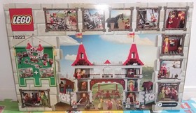 LEGO 10223 Kingdom Joust Tournament Minifig Set Unopened