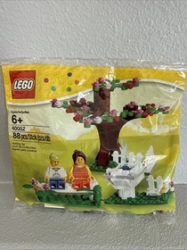 Lego Seasonal Polybag 40052 Springtime Scene Brand New & Sealed 88 Pieces