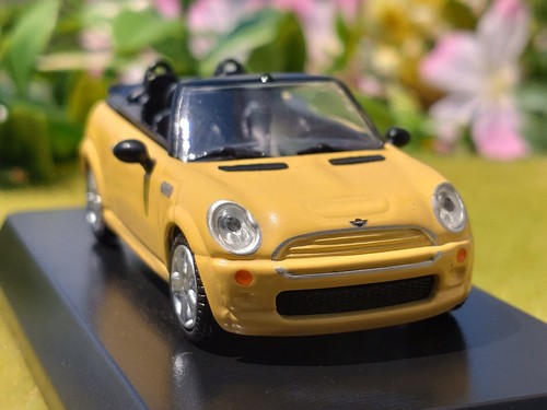MINI / Cooper S Cabrio / 1/64 auto pressofusa / sconosciuta - Foto 5 di 19