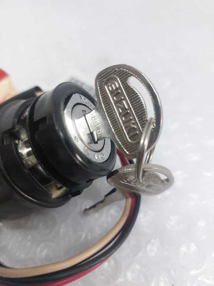 Interruptor de encendido Suzuki GP100 TC100 TC125 TS125 TS185 TS250 RV90 RV125 SP370 NUEVO DE STOCK Foto 3 de 3