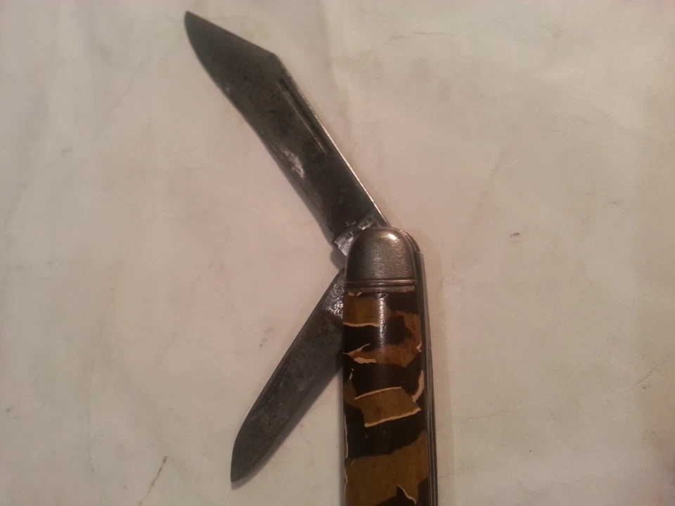 Navaja de Bolsillo Marca Hammer Camuflada con 2 Hojas, Logo Marca Hammer Foto 2 de 4