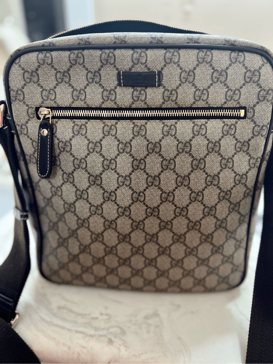 ショルダーバッグ Gucci Gg Supreme Fabric Medium Gg Crossbody Bag GG Emblem medium crossbody bag in black fabric | GUCCI® US