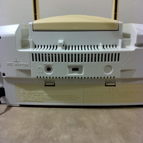JVC RC-QN1WT tragbares System CD-Player/Kassettenrekorder/AM/FM-Radio funktioniert! - Bild 10 von 13