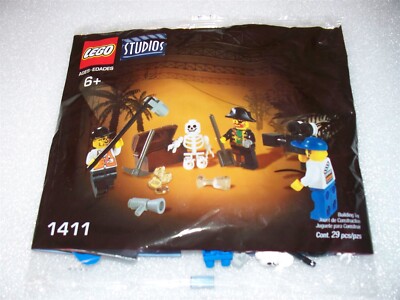 LEGO STUDIOS 1411 Pirate Skeleton Director ++ FREE SHIPPING