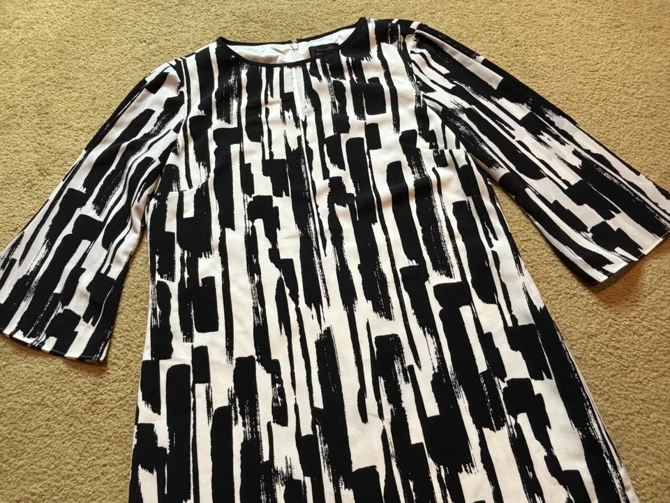 Vestido Tahari Negro Blanco Vaina Estampado Manga Campana 3/4 Hasta la Rodilla 6 Foto 3 de 4
