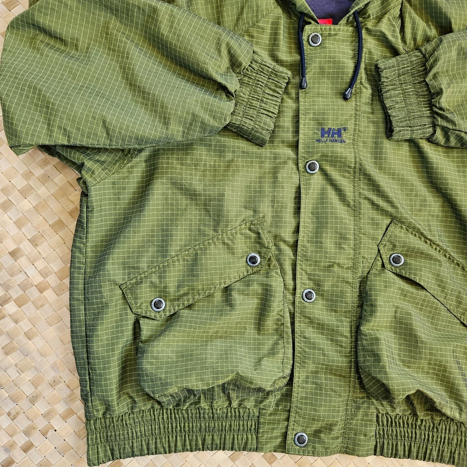 Chaqueta Helly Hansen Para Hombre Mediana Verde Ripstop Con Capucha Espalda Golpe Vela Náutica Foto 3 de 4