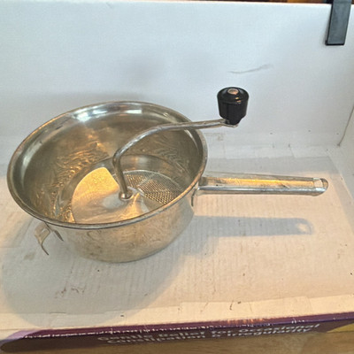 Foley 101 Metal Manual Food Mill Strainer with Handle (No. 101)