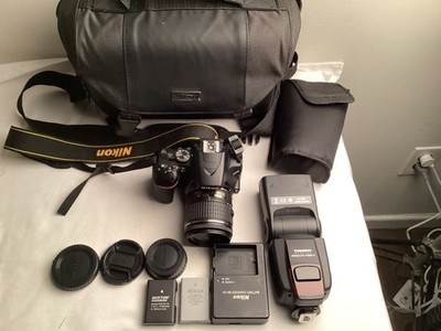 Nikon D3500 24.2MP DSLR Camera with 18-55mm VR Lens +Extras READ