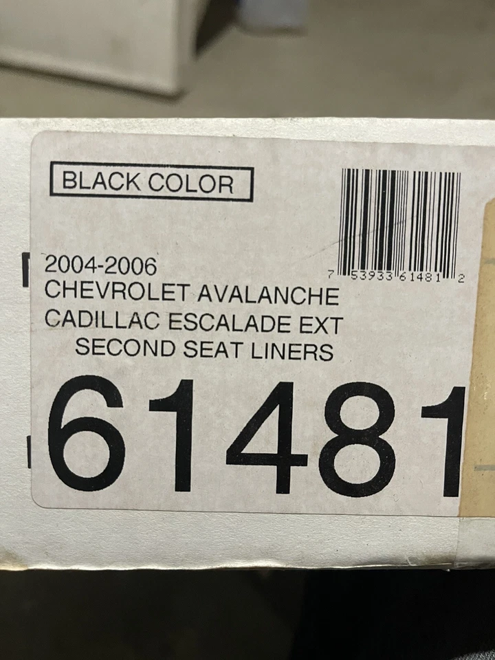 Forros de piso trasero Husky Classic para 04-06 Cadillac Escalade/Chevrolet Avalanche Foto 2 de 2