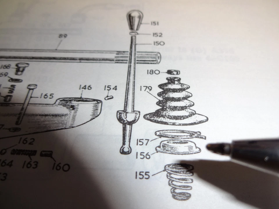 AUSTIN A55 A60 CUBIERTA DE RESORTE ACCESORIO PARA RESORTE SE AJUSTA EN LA PARTE SUPERIOR DE LA CAJA DE CAMBIOS 1G3927 Foto 3 de 3