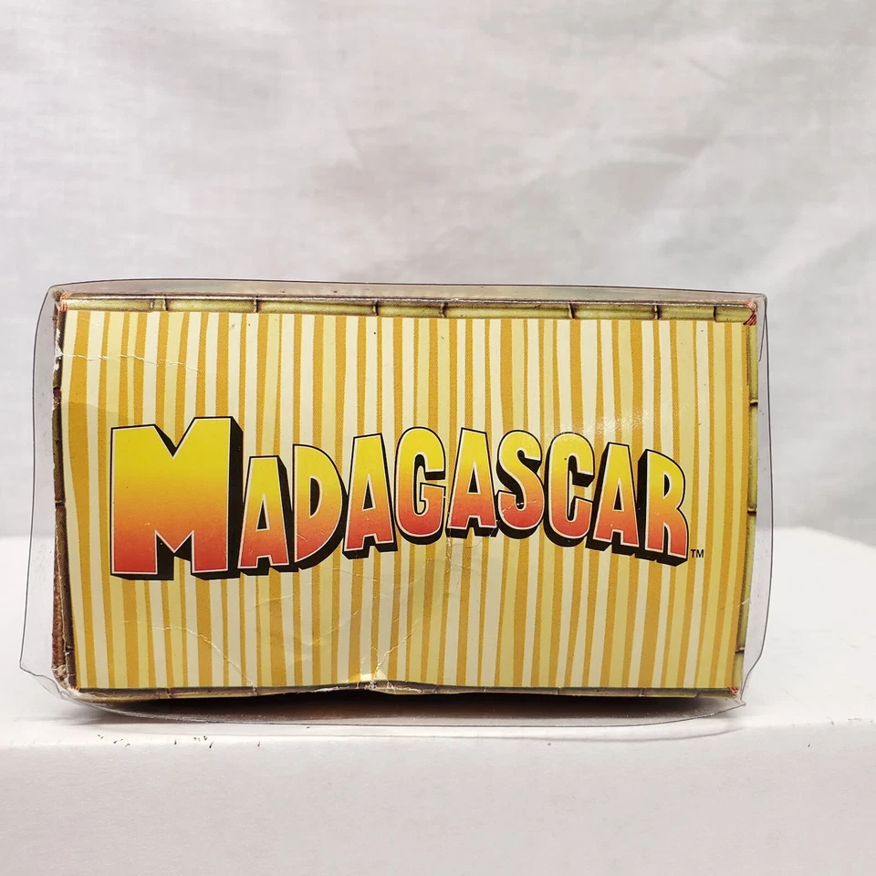 Figura de acción Madagascar Marty con tarjeta nueva en caja con leves daños en caja Foto 3 de 4