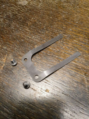 Pfaff 461, 463 OEM # 91-069 467-05 spring with screws