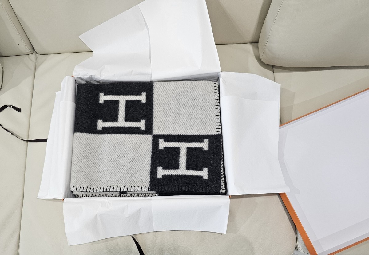 DARK GRAY/BLACK HERMES AVALON III THROW BLANKET | eBay