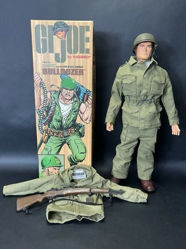 GIJOE Sgt Rock BULLDOZER 2002 Hasbro 12" 1:6 Action Figure DC Comic Incomplete