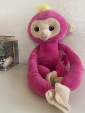 Wow Wee Pink BELLA FINGERLING Large Hugs Plush Interactive Monkey Toy Talking