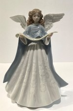 Lladro Angel Tree Topper (Singing Christmas) #5719 Porcelain Made in Spain