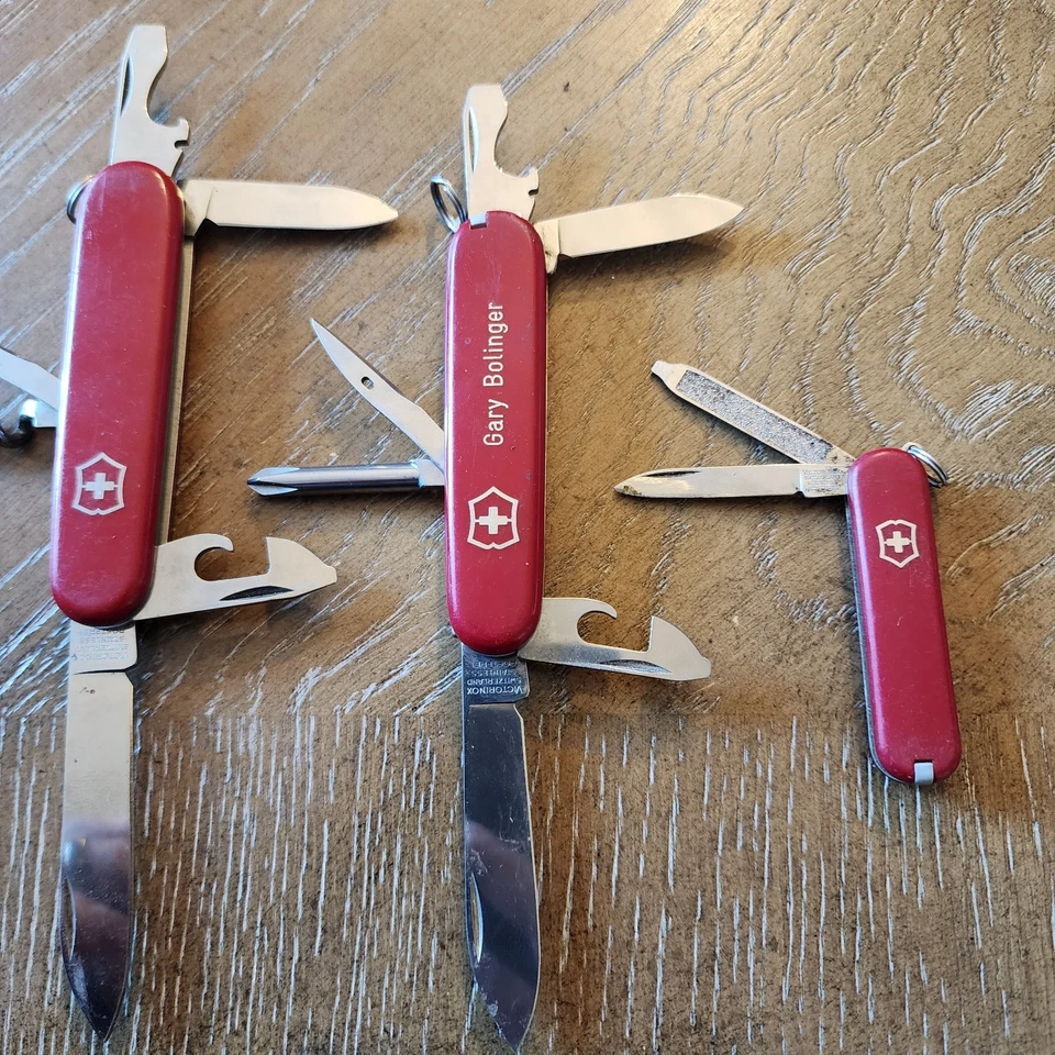 Lote de 3 navajas suizas Victorinox tres tamaños oficial Suiza Suiza Foto 4 de 4