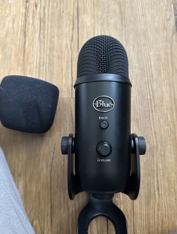 Blue Yeti Black USB Condenser Microphone w/ Stand, Mute, Gain, Headphone Vol