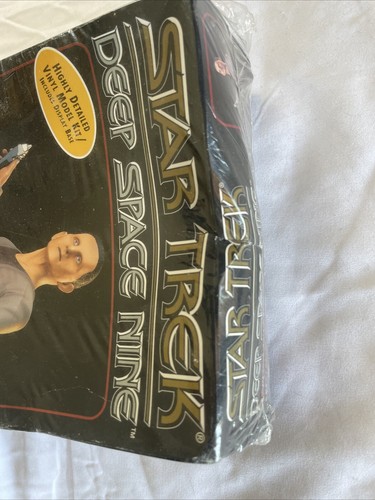 Star Trek Deep Space Nine Security Officer Odo Vinyl Model Kit. - Picture 5 of 6