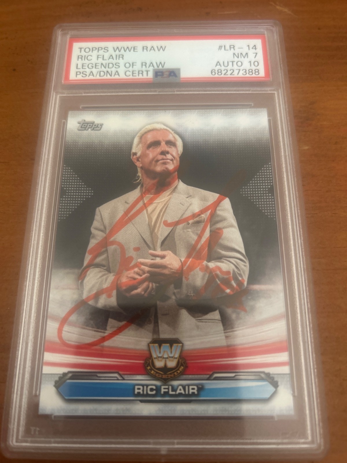 2019 topps wwe raw Ric Flair legends of raw psa/dna ceritfied psa auto 10