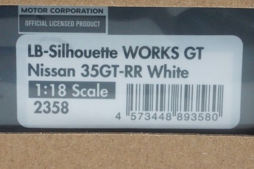 1:18 ignition model IG2358 LB-Silhouette WORKS GT 35GT-RR White Ms.Chisaki Kato - Picture 15 of 15