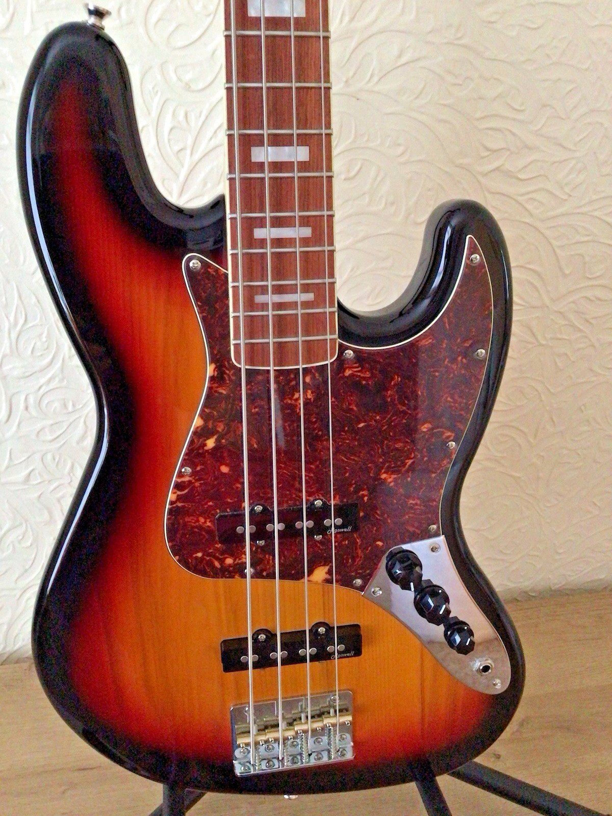 Harley Benton JB-75 SB Vintage Series With Hard Case